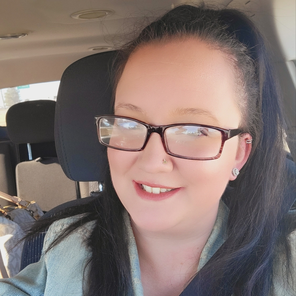 Meet your Posher, Rebecca